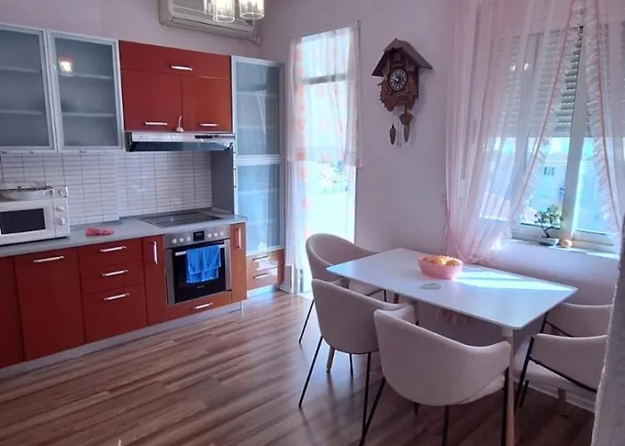 Apartment Cozyflat In The Middle Of Tirana